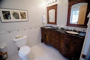 La Tourelle Inn & Spa