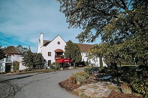 La Tourelle Inn & Spa