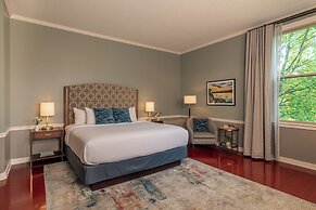 La Tourelle Inn & Spa