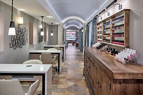 The Del Monte Lodge Renaissance Rochester Hotel & Spa