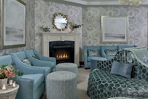 The Del Monte Lodge Renaissance Rochester Hotel & Spa