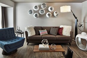 The Del Monte Lodge Renaissance Rochester Hotel & Spa