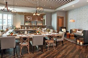 The Del Monte Lodge Renaissance Rochester Hotel & Spa