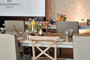 The Del Monte Lodge Renaissance Rochester Hotel & Spa