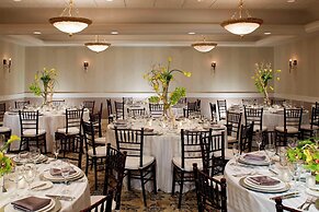 The Del Monte Lodge Renaissance Rochester Hotel & Spa