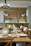 The Del Monte Lodge Renaissance Rochester Hotel & Spa