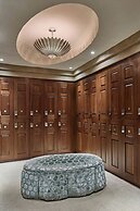 The Del Monte Lodge Renaissance Rochester Hotel & Spa