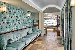 The Del Monte Lodge Renaissance Rochester Hotel & Spa