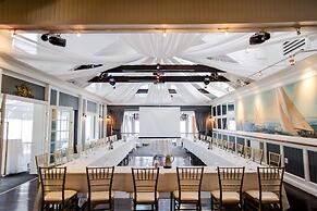 Danfords Hotel and Marina