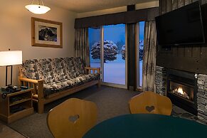 Rocky Mountain Ski Lodge