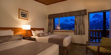 Rocky Mountain Ski Lodge