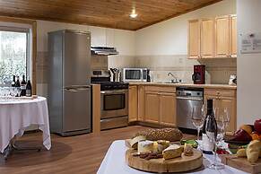 Rocky Mountain Ski Lodge