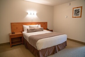 Rocky Mountain Ski Lodge