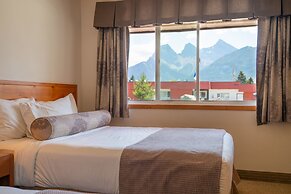 Rocky Mountain Ski Lodge