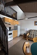 Rocky Mountain Ski Lodge