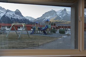 Rocky Mountain Ski Lodge