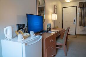 Rocky Mountain Ski Lodge