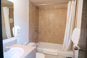 Rocky Mountain Ski Lodge