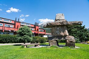 Rocky Mountain Ski Lodge