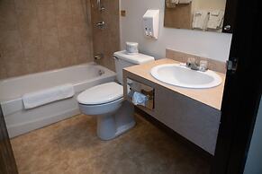 Rocky Mountain Ski Lodge