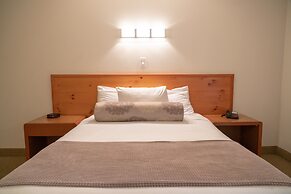 Rocky Mountain Ski Lodge