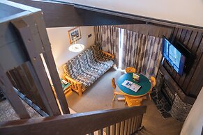 Rocky Mountain Ski Lodge