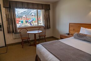 Rocky Mountain Ski Lodge