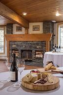 Rocky Mountain Ski Lodge