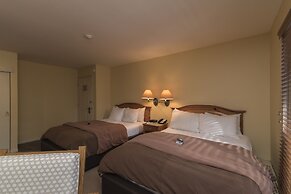 Hotel Buffalo Mountain Lodge, Banff, Canada - Lowest Rate Guaranteed!