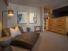 Buffalo Mountain Lodge