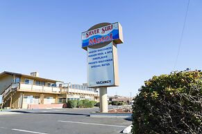 Silver Surf Motel