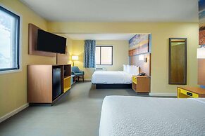 Days Inn & Suites by Wyndham Waterloo