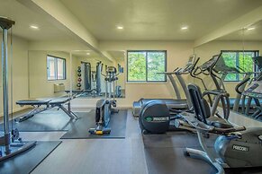Days Inn & Suites by Wyndham Waterloo