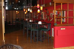 Gladstone Inn & Suites