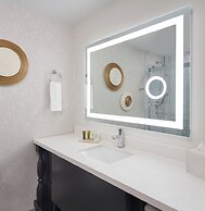 Hilton Appleton Paper Valley