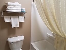 Americas Best Value Inn & Suites Bismarck