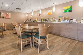 Quality Inn & Suites Downtown