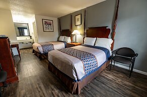 American Inn & Suites Russellville