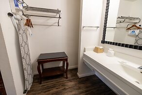 American Inn & Suites Russellville
