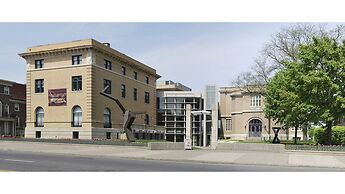 Crowne Plaza Albany - The Desmond Hotel by IHG