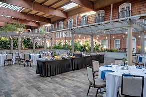 Crowne Plaza Albany - The Desmond Hotel by IHG