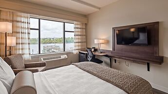 Best Western Plus Coastline Inn