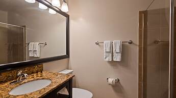 Best Western Plus Coastline Inn
