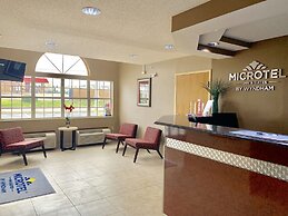 Microtel Inn & Suites by Wyndham Charleston WV