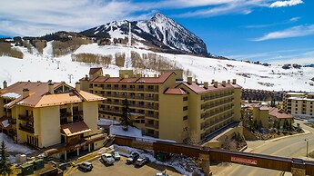 Elevation Hotel & Spa