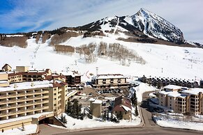 Elevation Hotel & Spa