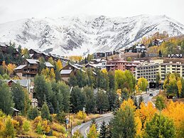 Elevation Hotel & Spa