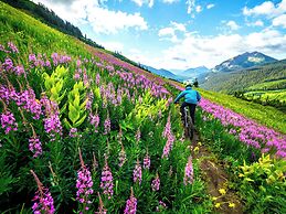 Elevation Hotel & Spa