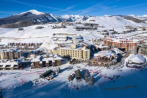 Elevation Hotel & Spa