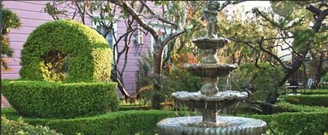 Gingerbread Mansion Inn